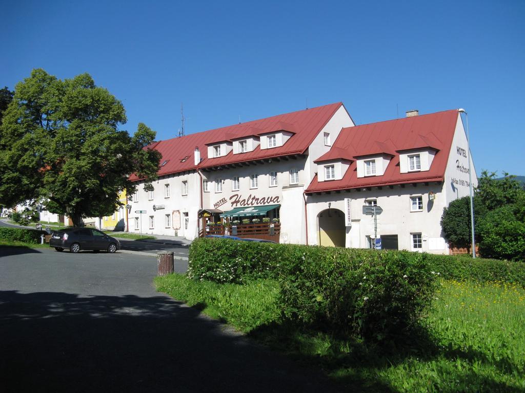 Hotel Haltrava Klenci pod Cerchovem Zewnętrze zdjęcie